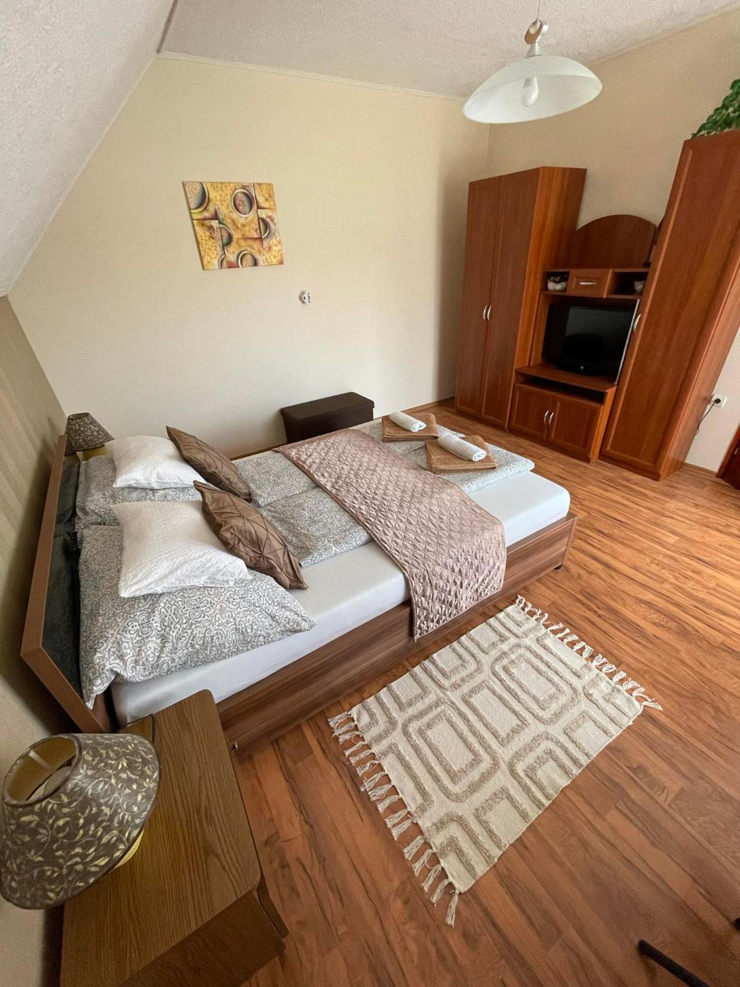 Alfa Apartman Harkány Екстериор снимка