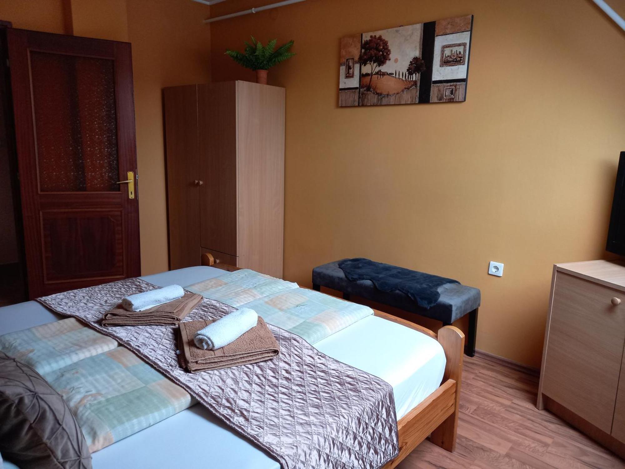 Alfa Apartman Harkány Екстериор снимка