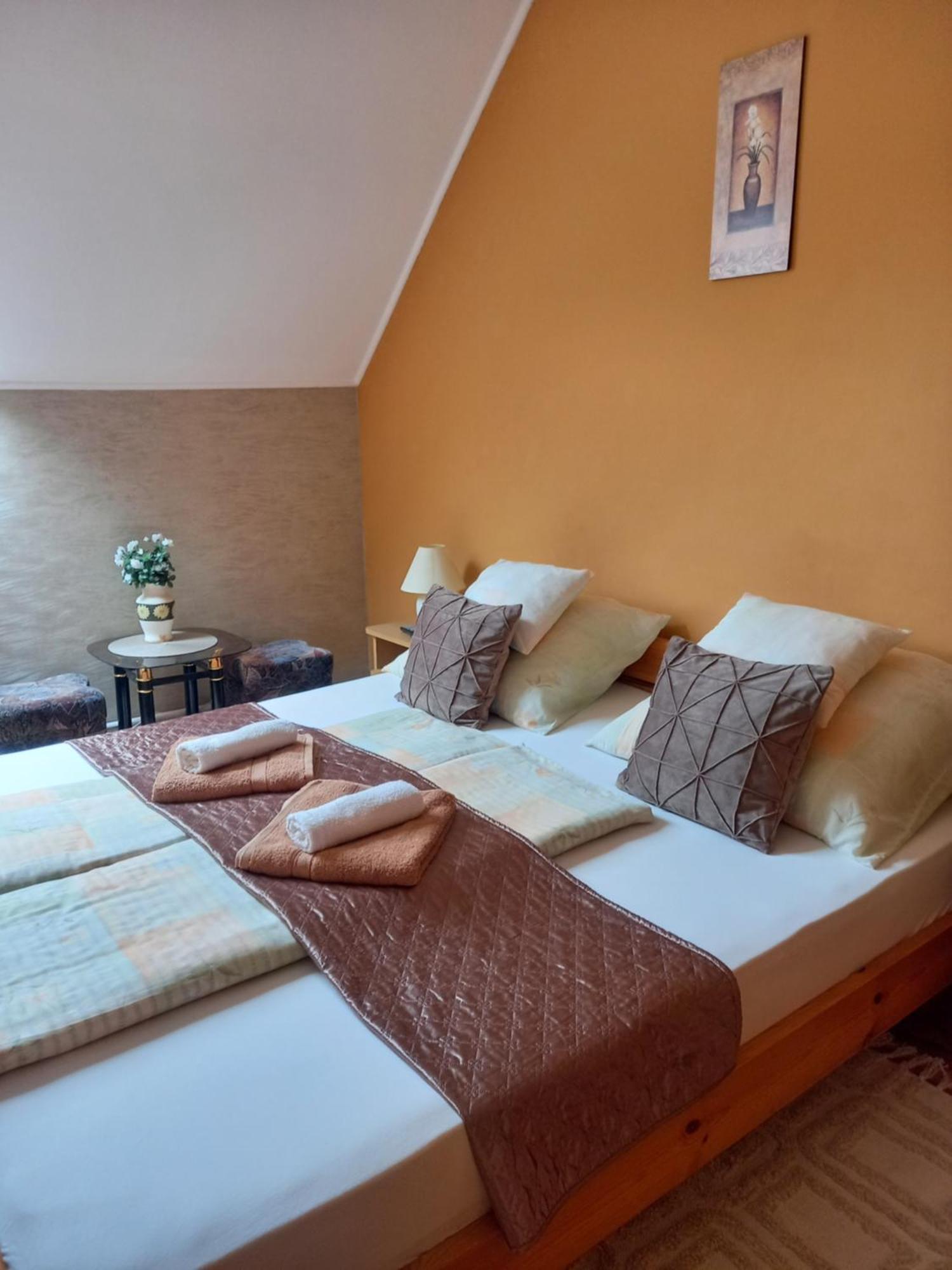 Alfa Apartman Harkány Екстериор снимка